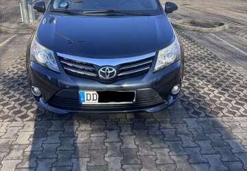 Toyota Avensis 173.000 km 7.800 &euro; Dresden 01307