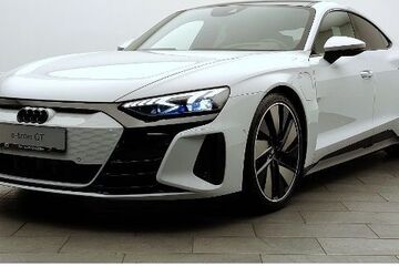Audi e-tron GT 25.000 km 82.450 &euro; Dresden 01067