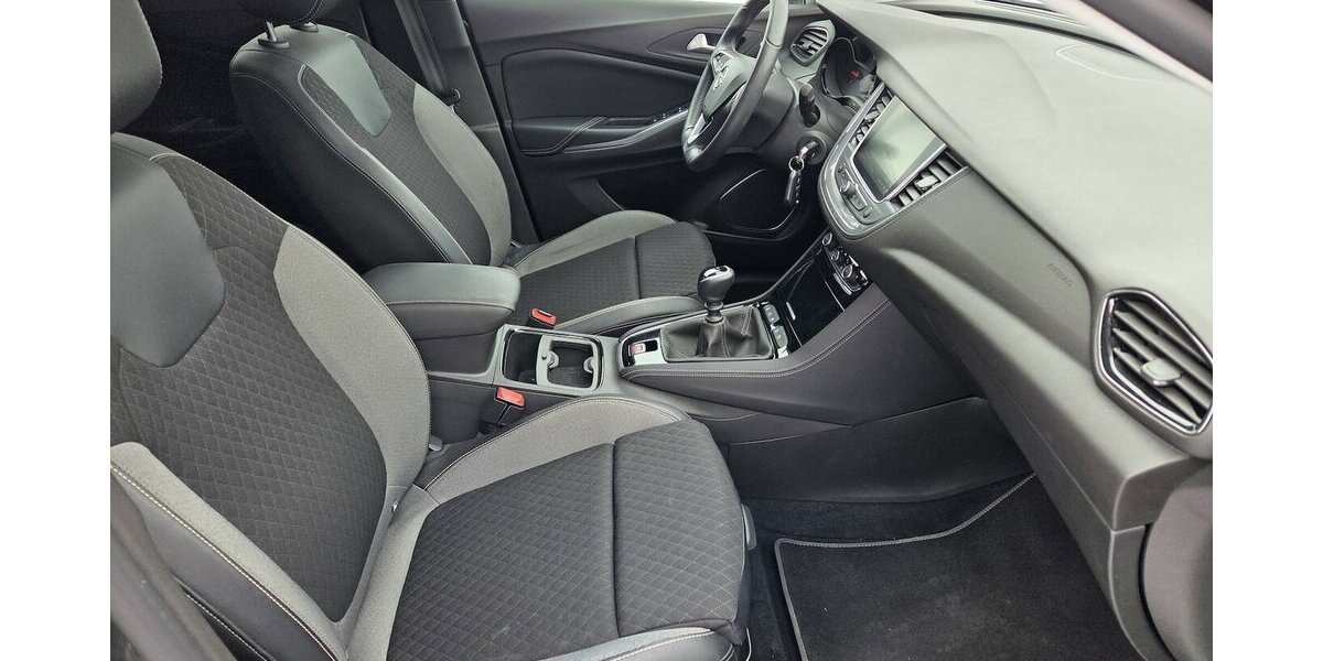 Opel Grandland X 1.2 Start/Stop 120 Jahre Navi/LED 38.696 km 10.900 &euro; Wilsdruff 01723