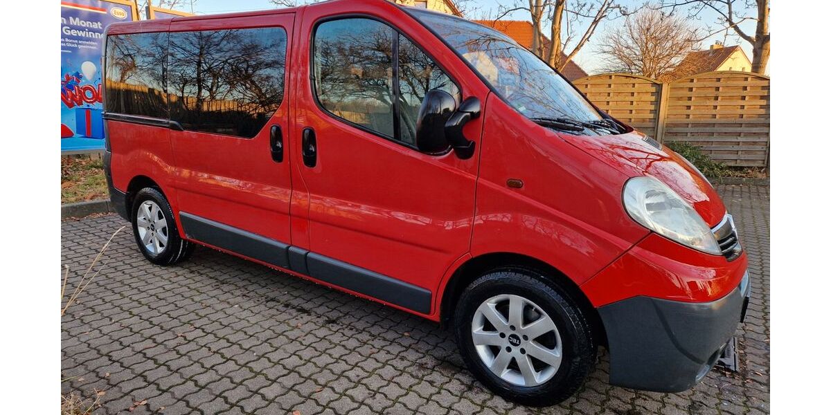 Opel Vivaro 65.891 km 7.999 &euro; Dresden 01139