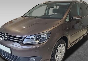 VW Touran 156.977 km 8.980 &euro; Dresden 01067