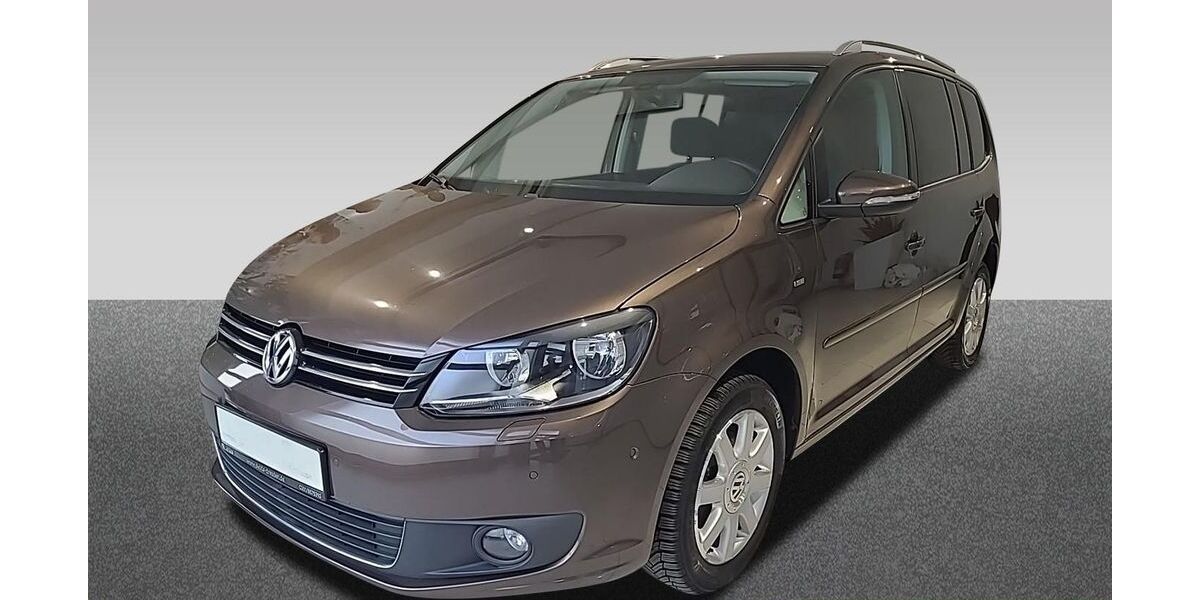 VW Touran 156.977 km 8.980 &euro; Dresden 01067