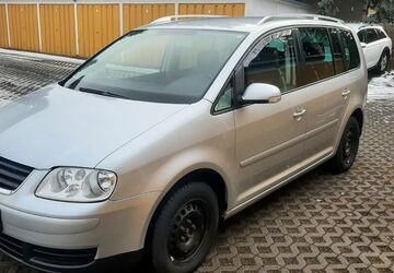 VW Touran 159.000 km 2.490 &euro; Dresden 01259