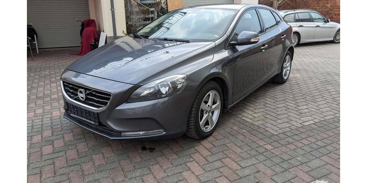 Volvo V40 170.000 km 9.500 &euro; Dresden 01139