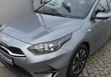 Kia ceed / Ceed 11.200 km 22.500 &euro; Weinböhla 01689