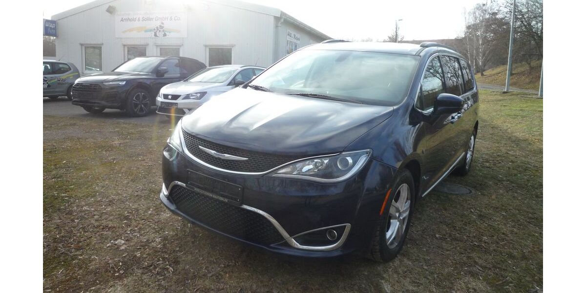 Chrysler Pacifica 135.700 km 16.890 &euro; Dresden 01159