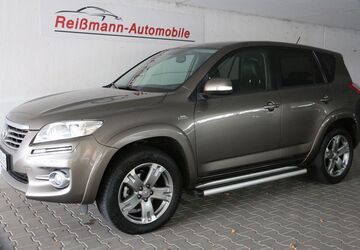 Toyota RAV 4 165.715 km 9.490 &euro; Dresden 01156