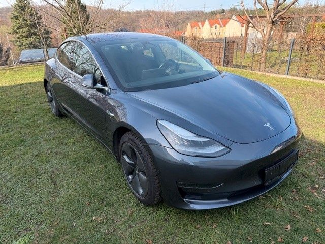 Tesla Model 3 66.402 km 23.400 &euro; Freital 01705