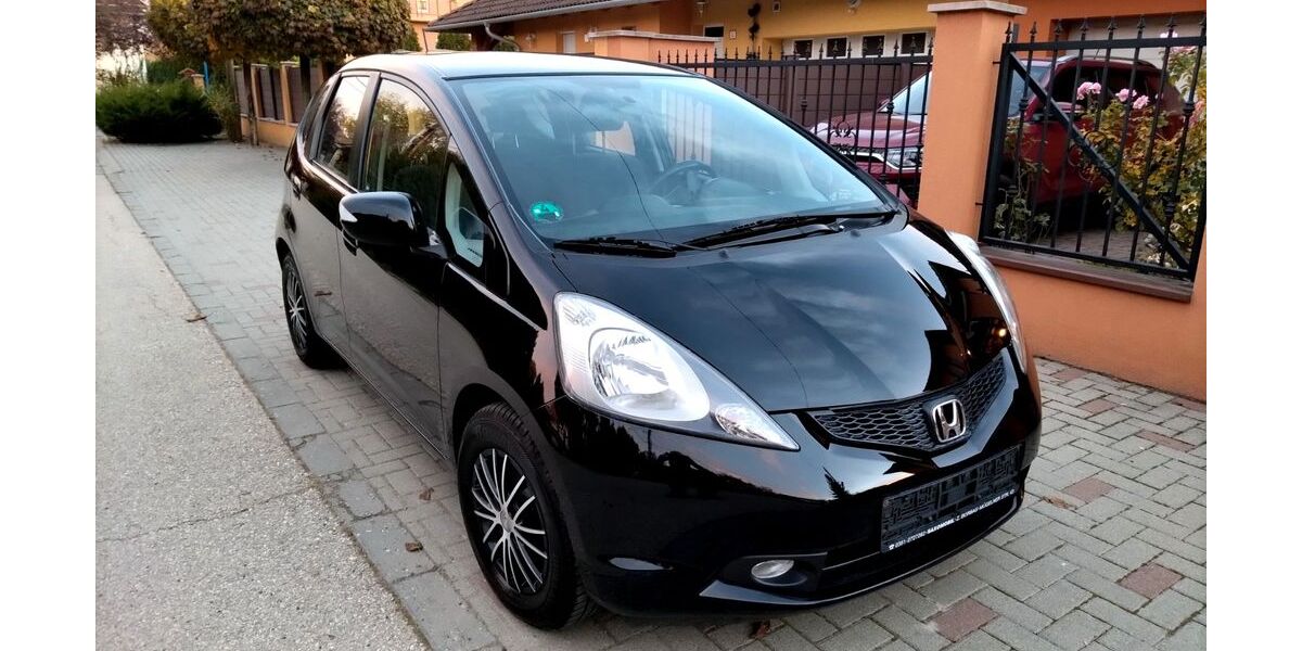 Honda Jazz 188.474 km 4.599 &euro; Dresden 01237