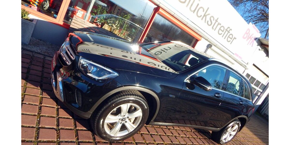 Mercedes-Benz GLC 300 133.500 km 27.950 &euro; Pirna/ Dresden 01796