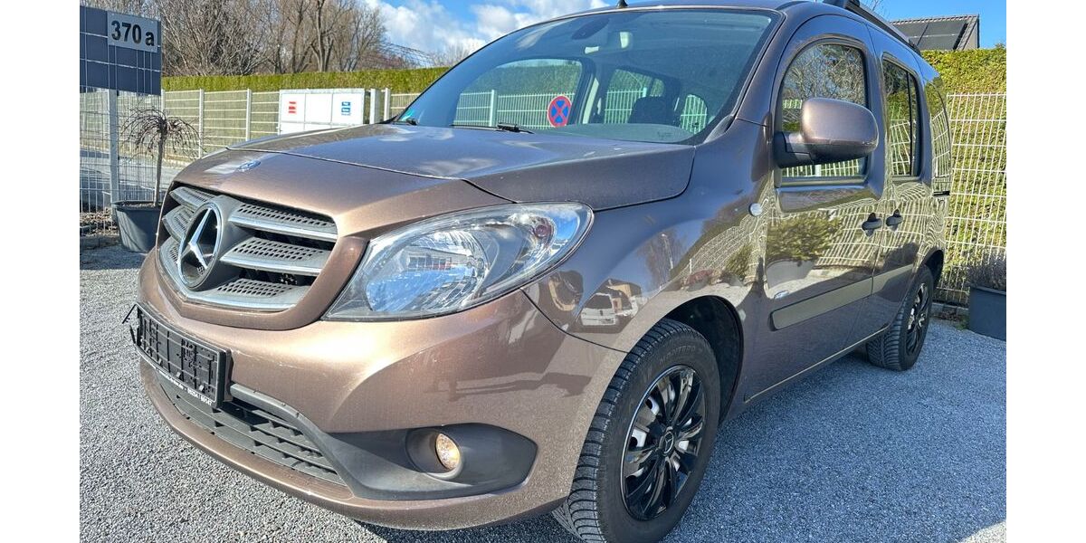 Mercedes-Benz Citan 106.000 km 10.999 &euro; Dresden 01259
