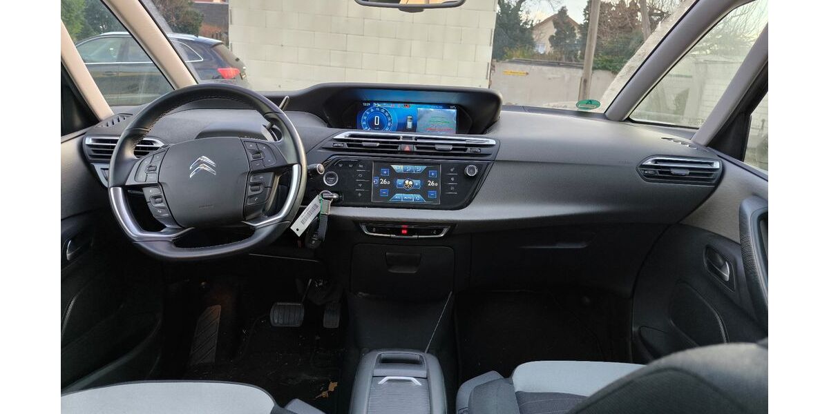 Citroen C4 Picasso 124.123 km 9.490 &euro; Dresden 01237