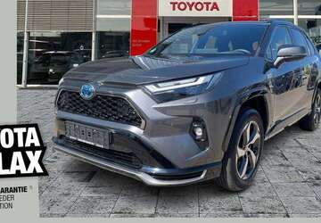 Toyota RAV 4 33.245 km 43.490 &euro; Dresden 01139