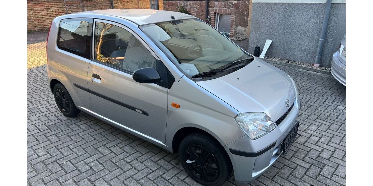 Daihatsu Cuore 38.000 km 2.999 &euro; Dresden 01139