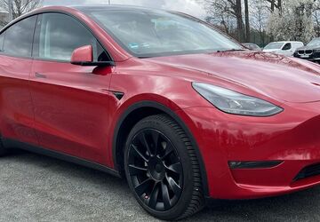 Tesla Model Y 24.500 km 34.900 &euro; Dresden 01067