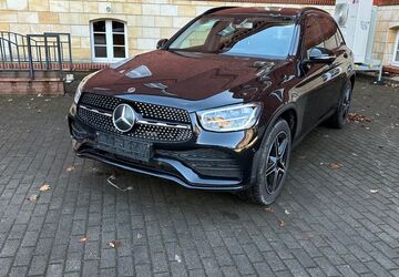 Mercedes-Benz GLC 300 60.999 km 38.999 &euro; Radeburg 01471