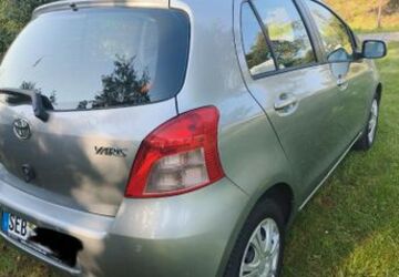Toyota Yaris 95.450 km 4.250 &euro; Stolpen 01833