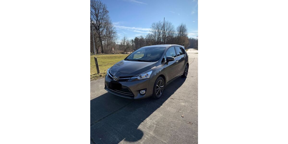 Toyota Verso 45.850 km 16.299 &euro; Pirna 01796