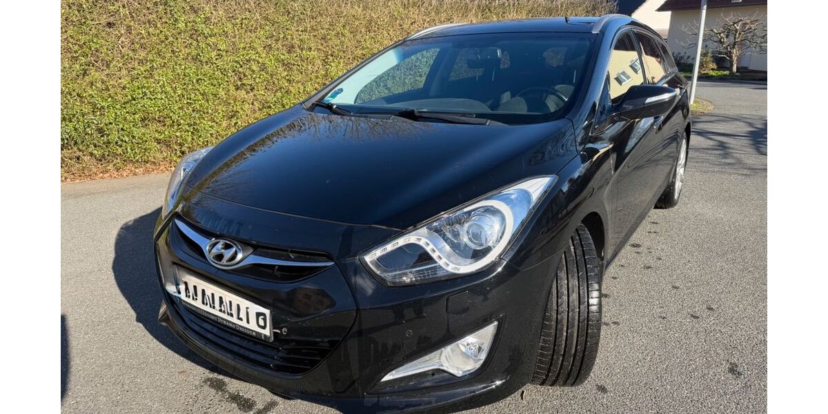 Hyundai i40 152.000 km 6.400 &euro; Ohorn 01896