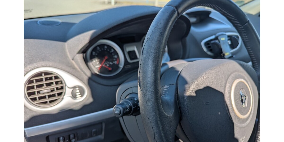 Renault Clio III 60.000 km 3.900 &euro; Dresden 01067