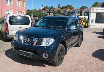 Nissan Pathfinder 258.000 km 5.995 &euro; Coswig 01640