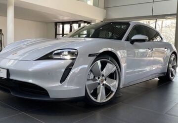 Porsche Taycan 31.700 km 62.900 &euro; Dresden 01129