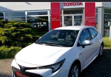 Toyota Corolla 17.500 km 21.890 &euro; Dresden 01259
