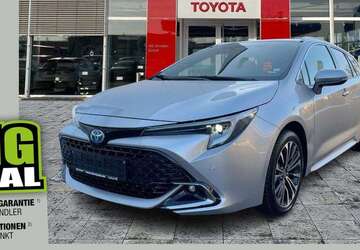 Toyota Corolla 14.874 km 27.990 &euro; Dresden 01139