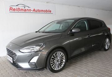 Ford Focus 56.467 km 13.990 &euro; Dresden 01156