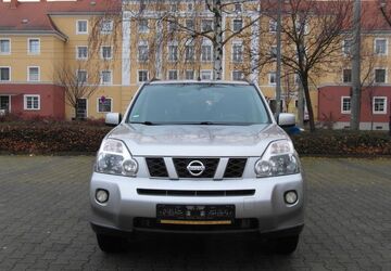 Nissan X-Trail 185.291 km 4.899 &euro; Dresden 01237