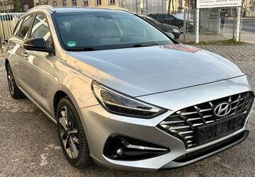 Hyundai i30 184.500 km 10.500 &euro; Dresden 01097