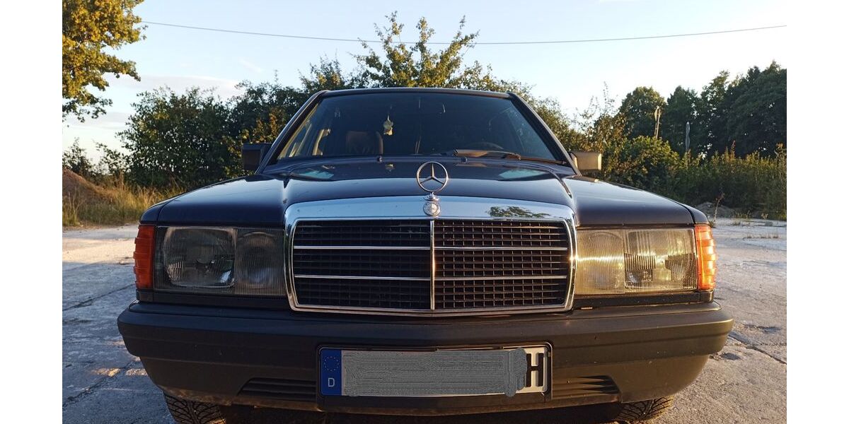 Mercedes-Benz 190 158.500 km 4.500 &euro; Dresden 01328