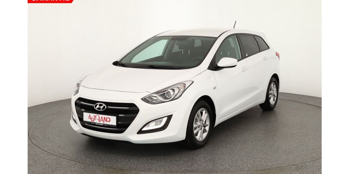 Hyundai i30 93.843 km 11.990 &euro; Dresden 01069