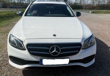 Mercedes-Benz 220 175.000 km 17.900 &euro; Dresden 01239