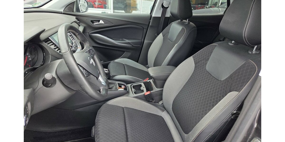 Opel Grandland X 1.2 Start/Stop 120 Jahre Navi/LED 38.696 km 10.900 &euro; Wilsdruff 01723