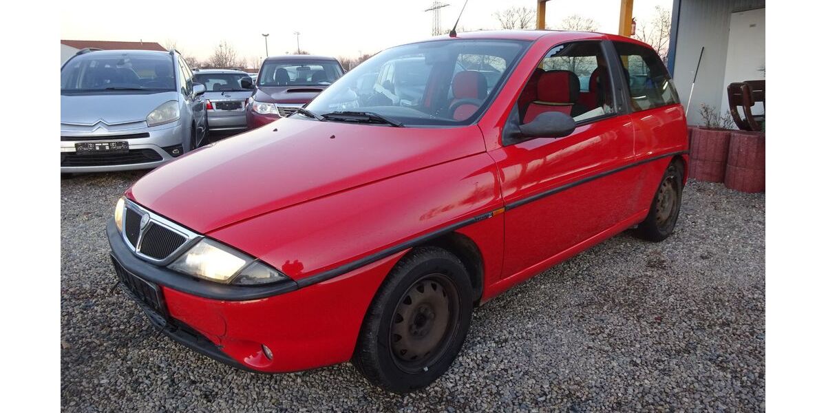 Lancia Ypsilon 160.582 km 1.500 &euro; Dresden 01219