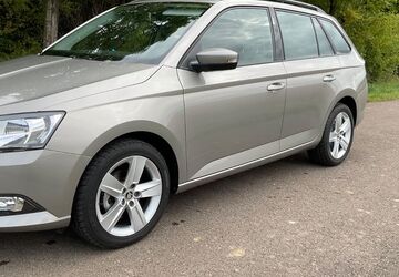 Skoda Fabia 23.000 km 13.990 &euro; Dresden 01067