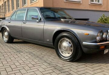 Jaguar XJ12 106.783 km 12.222 &euro; Dresden 01159