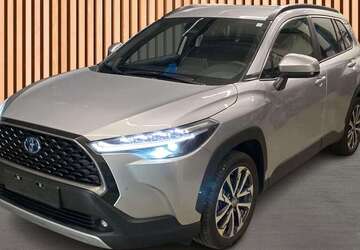 Toyota Corolla Cross 3.100 km 33.980 &euro; Dresden/Weißig 01328