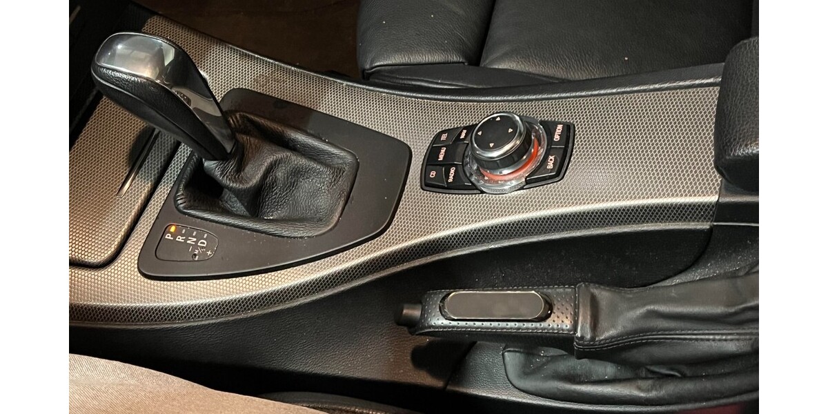 BMW 325i 119.000 km 15.500 &euro; Dresden 01067