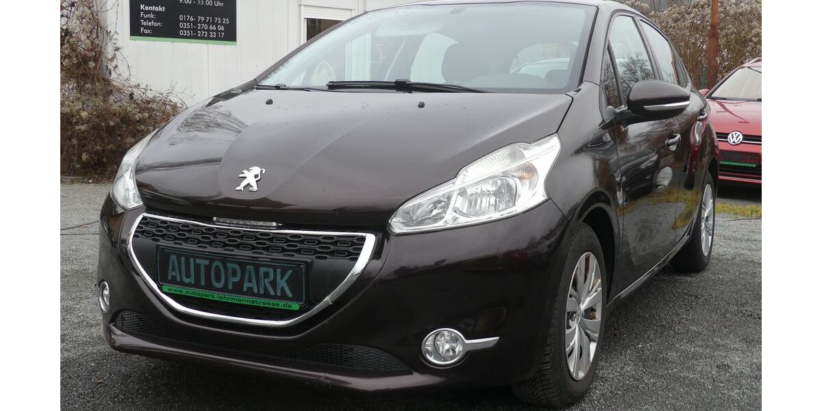 Peugeot 208 128.400 km 4.990 &euro; Dresden 01237
