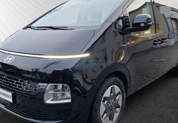 Hyundai STARIA 8.320 km 43.650 &euro; Dresden / Radebeul 01445