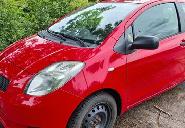 Toyota Yaris 131.250 km 2.300 &euro; Dresden 01157