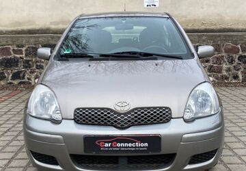 Toyota Yaris 215.330 km 999 &euro; Dresden 01187
