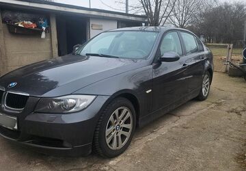 BMW 318 205.000 km 2.500 &euro; Coswig 01640