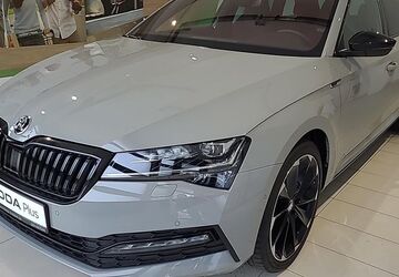 Skoda Superb 32.342 km 37.490 &euro; Dresden 01067