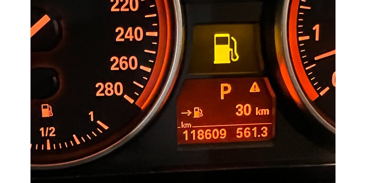 BMW 325i 119.000 km 15.500 &euro; Dresden 01067