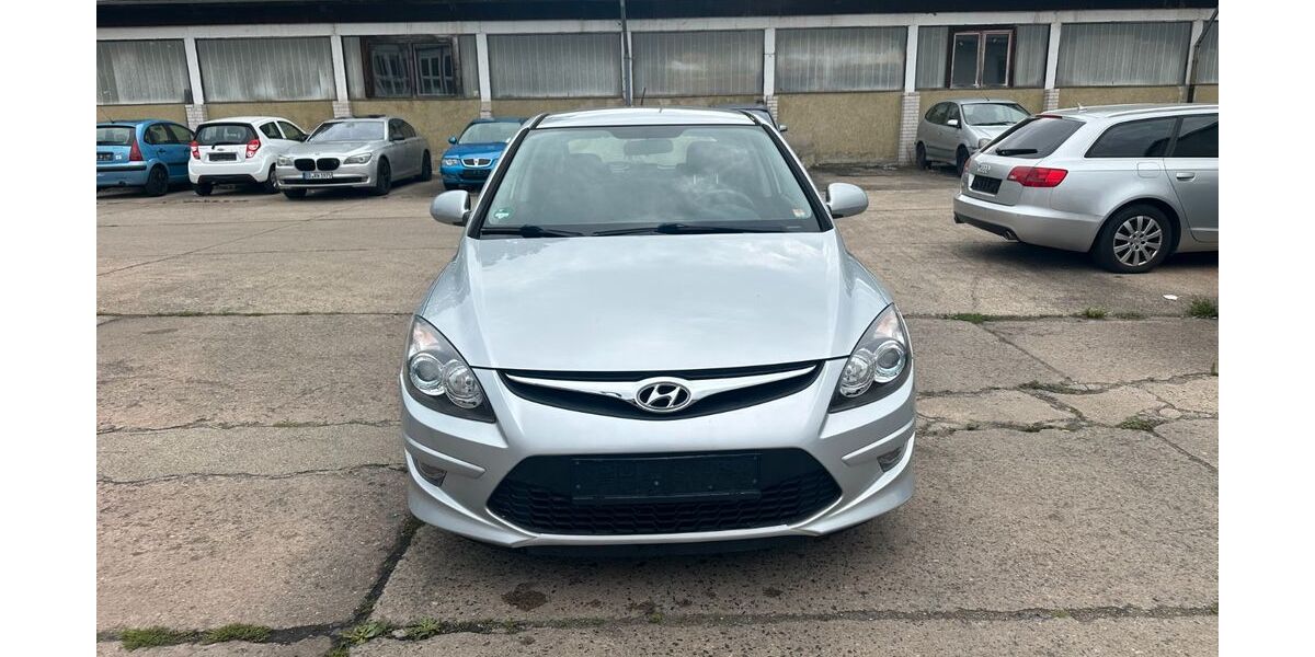 Hyundai i30 127.154 km 4.300 &euro; Dresden 01159