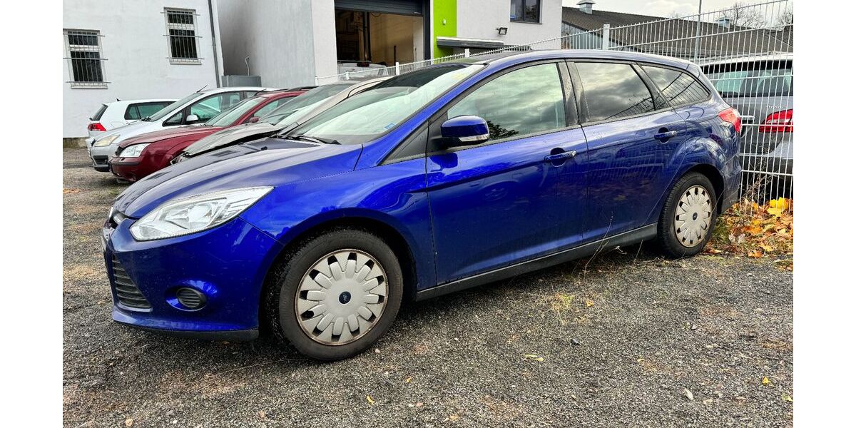 Ford Focus 270.000 km 2.899 &euro; Dresden 01187