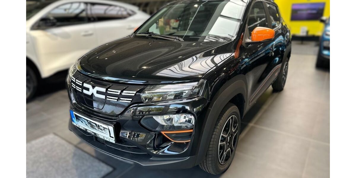 Dacia Spring 10.000 km 11.990 &euro; Dresden 01257